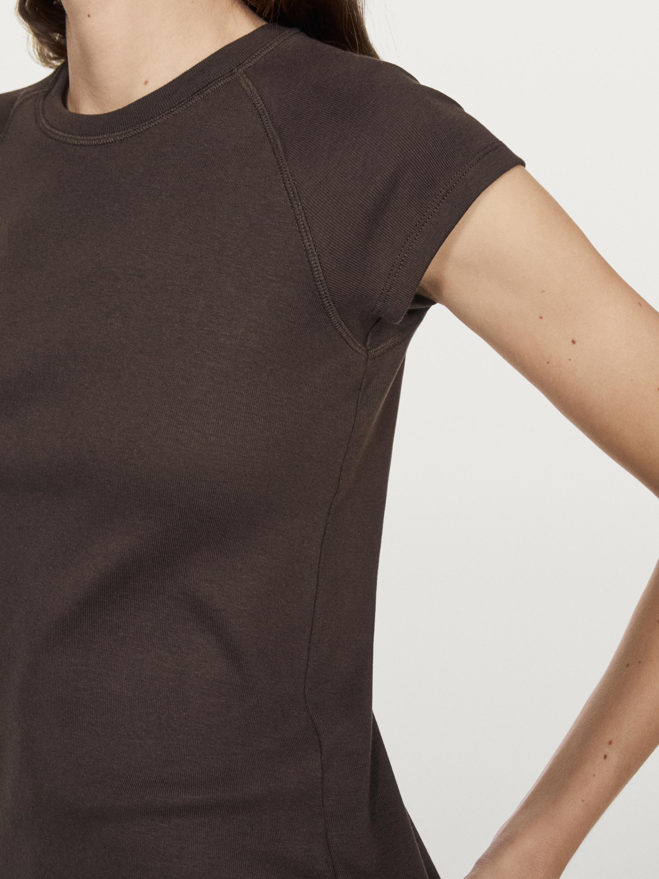 Cotton T-shirt with short raglan sleeves